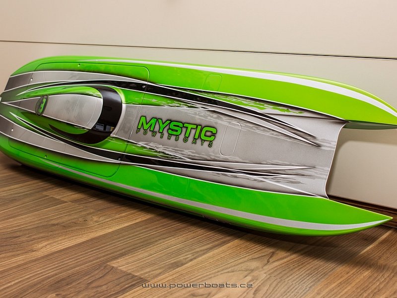 Mystic 114 MHZ - ENVY OFFSHORE RACING od Powerboats.cz