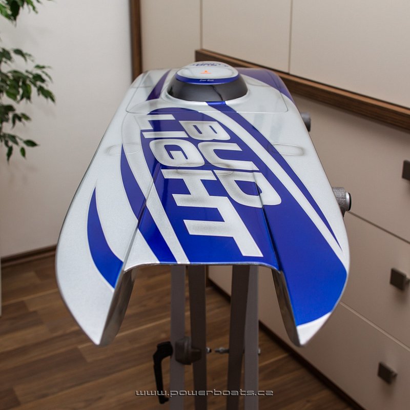 Mystic 115 MHZ - BudLight from Powerboats.cz