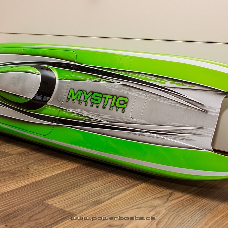 Mystic 115 MHZ - ENVY OFFSHORE RACING from Powerboats.cz
