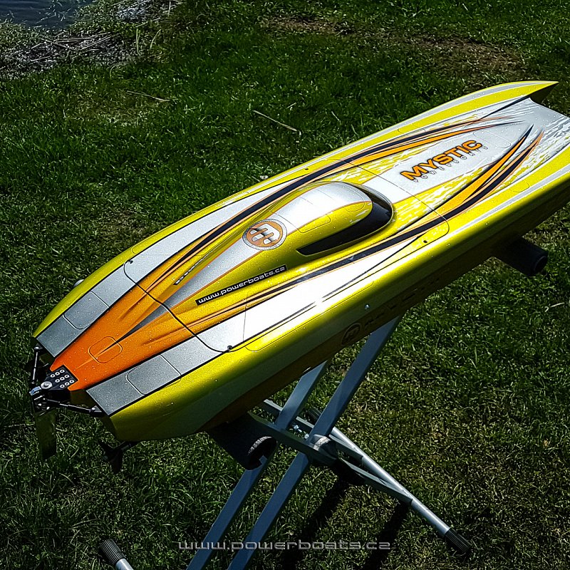 Mystic 115 MHZ - ENVY Gold Line from Powerboats.cz